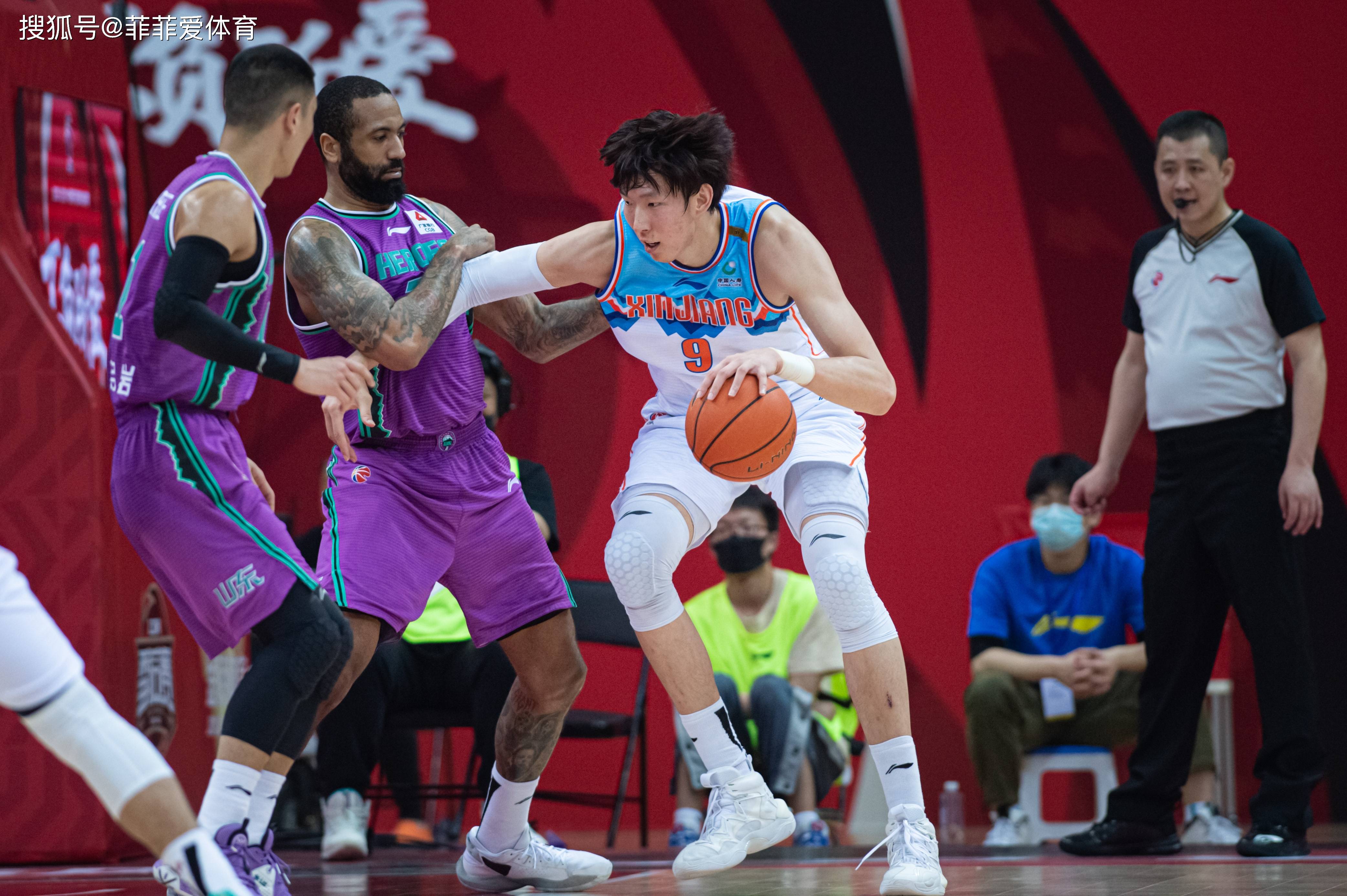 包含清晨全明星赛焦点战，山东男篮战术微调，赛场秩序良好，临场指挥获称赞的词条-j9游戏官网